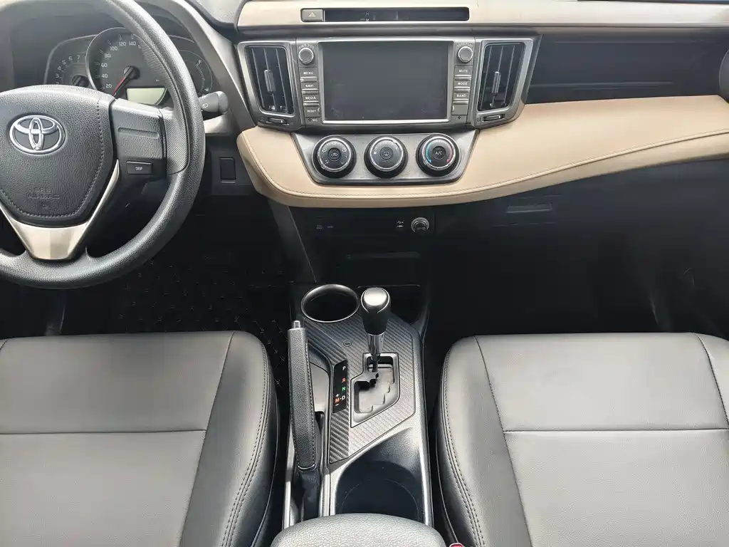 Toyota RAV4 — миниатюра 14