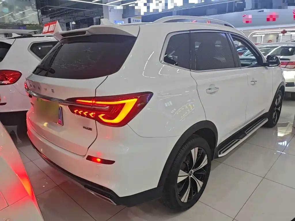 Roewe RX5 — миниатюра 7