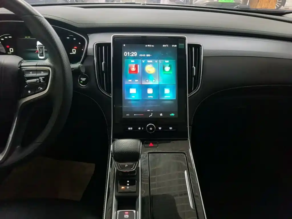 Roewe i6 MAX New Energy — миниатюра 13