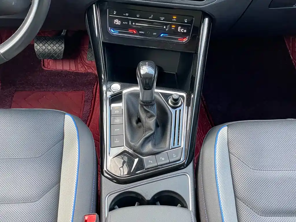 Volkswagen Tayron GTE — миниатюра 15
