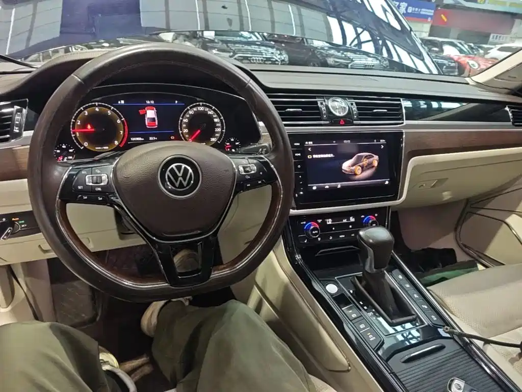 Volkswagen Phideon — миниатюра 10