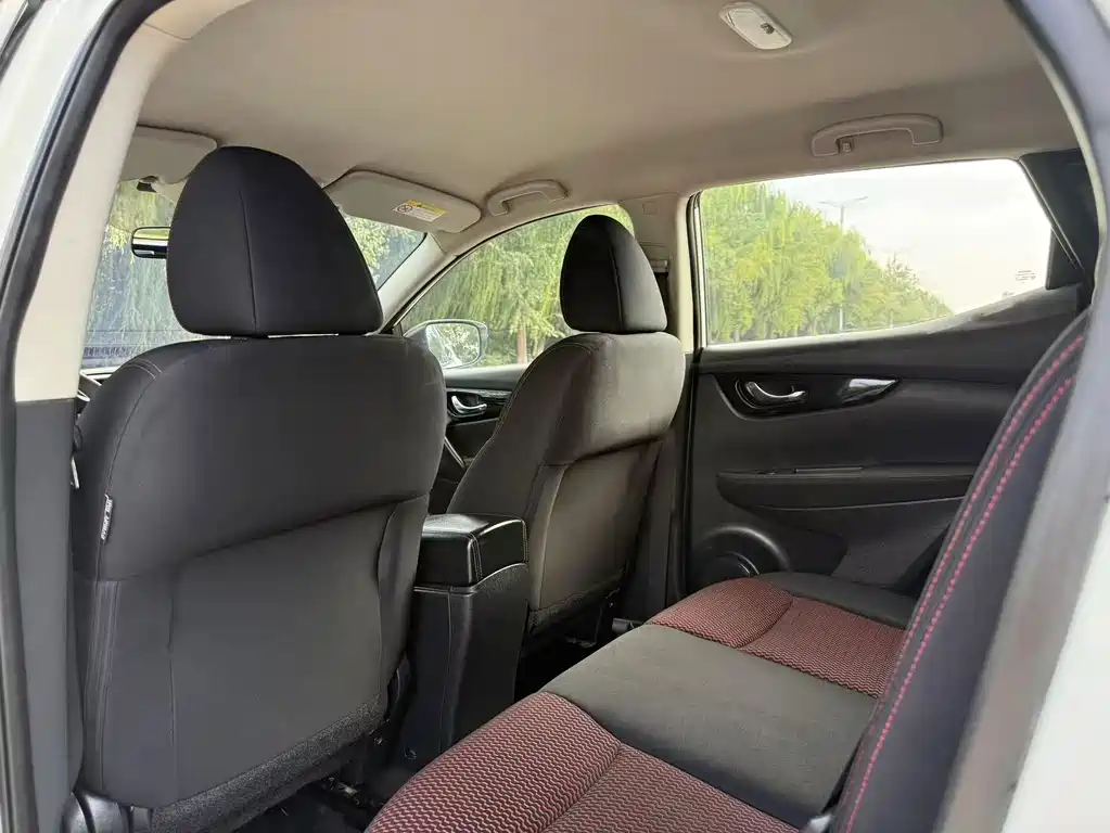 Nissan Qashqai — миниатюра 5