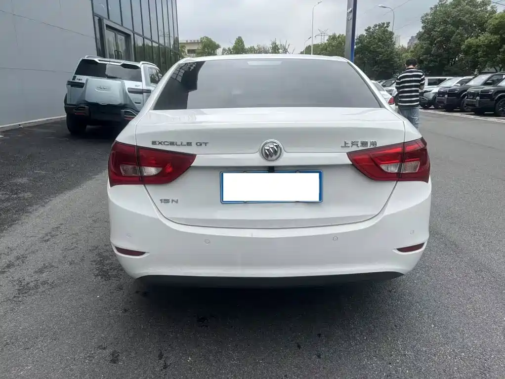 Buick Excelle — миниатюра 9