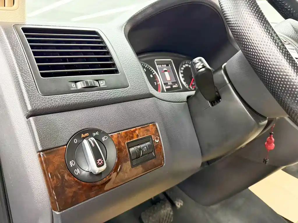Volkswagen Multivan — миниатюра 12
