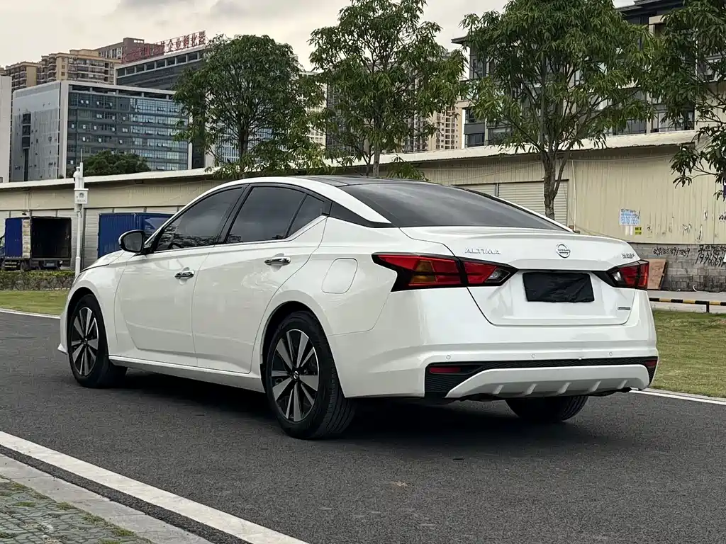 Nissan Teana — миниатюра 9