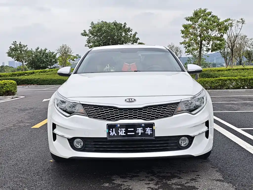 Kia K5 2016 2.0L AT GLS