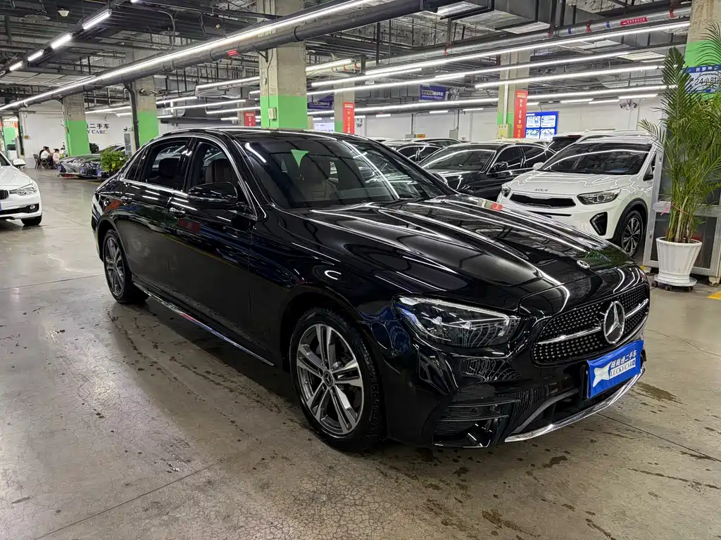 Mercedes-Benz E-Class — миниатюра 2