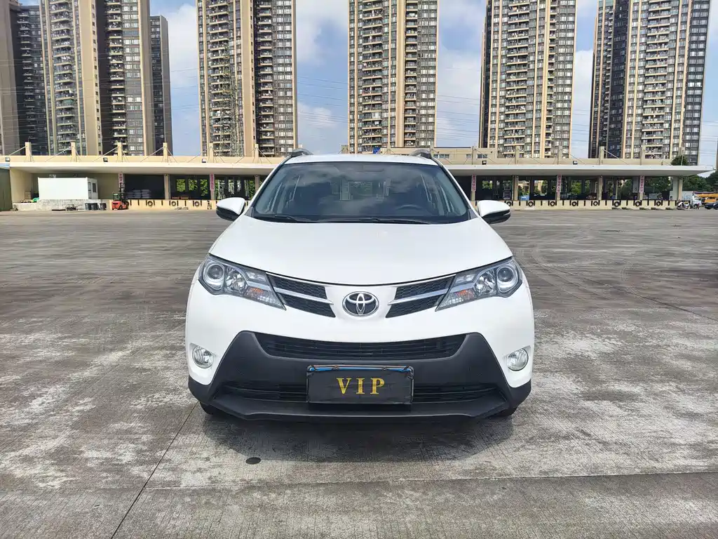 Toyota RAV4 — миниатюра 2