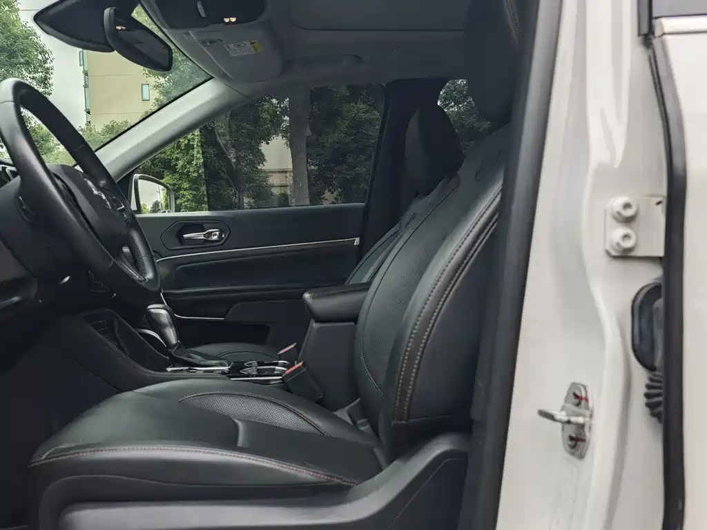 Jeep Grand Commander — миниатюра 7