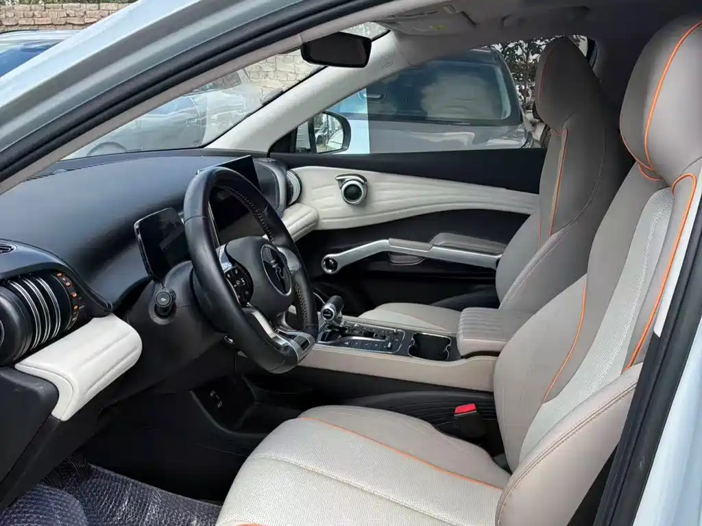 BYD Yuan Plus — миниатюра 4