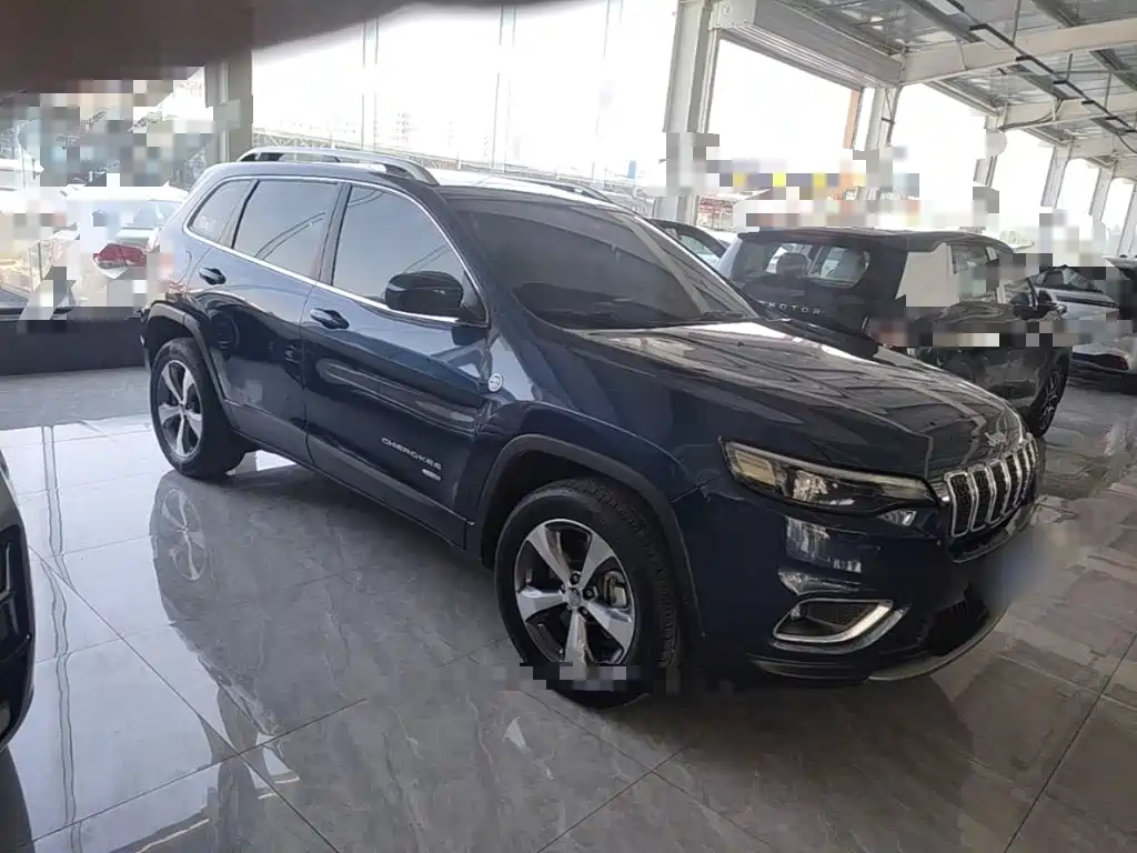 Jeep Cherokee — миниатюра 4