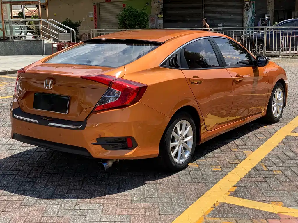 Honda Civic — миниатюра 5
