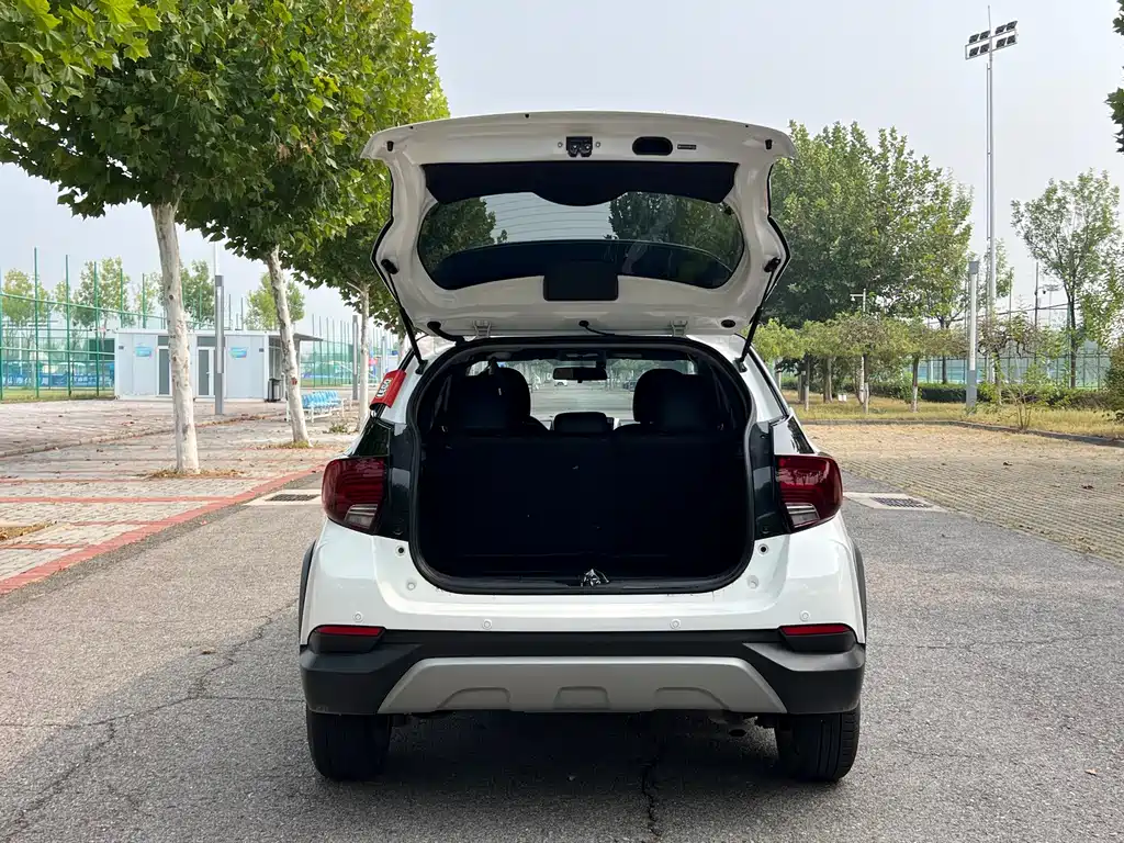 Toyota Yaris L — миниатюра 5