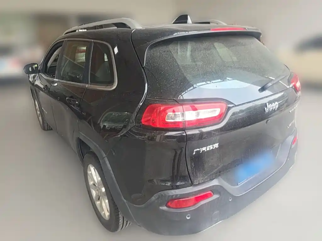 Jeep Cherokee — миниатюра 25