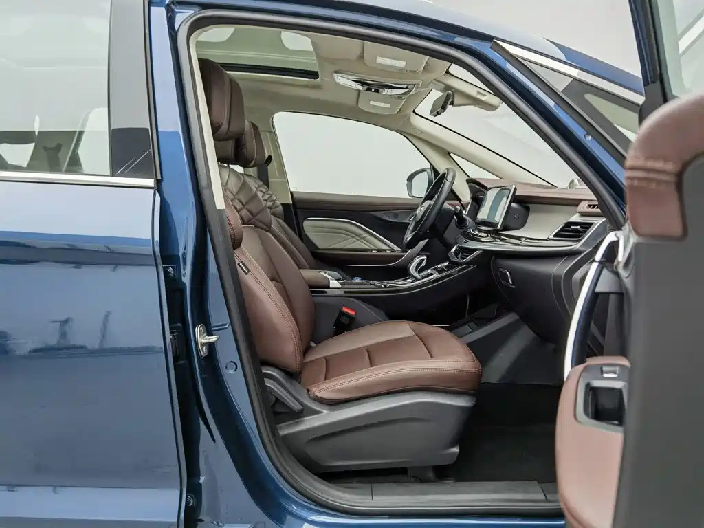 Geely Jia Ji New Energy — миниатюра 23