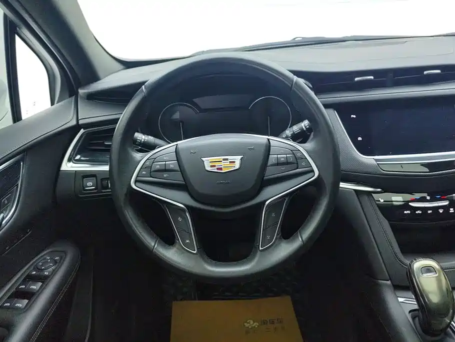 Cadillac XT5 — миниатюра 15