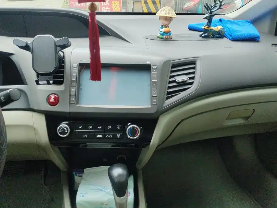 Honda Civic — миниатюра 13