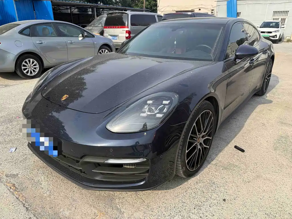 Porsche Panamera 2022