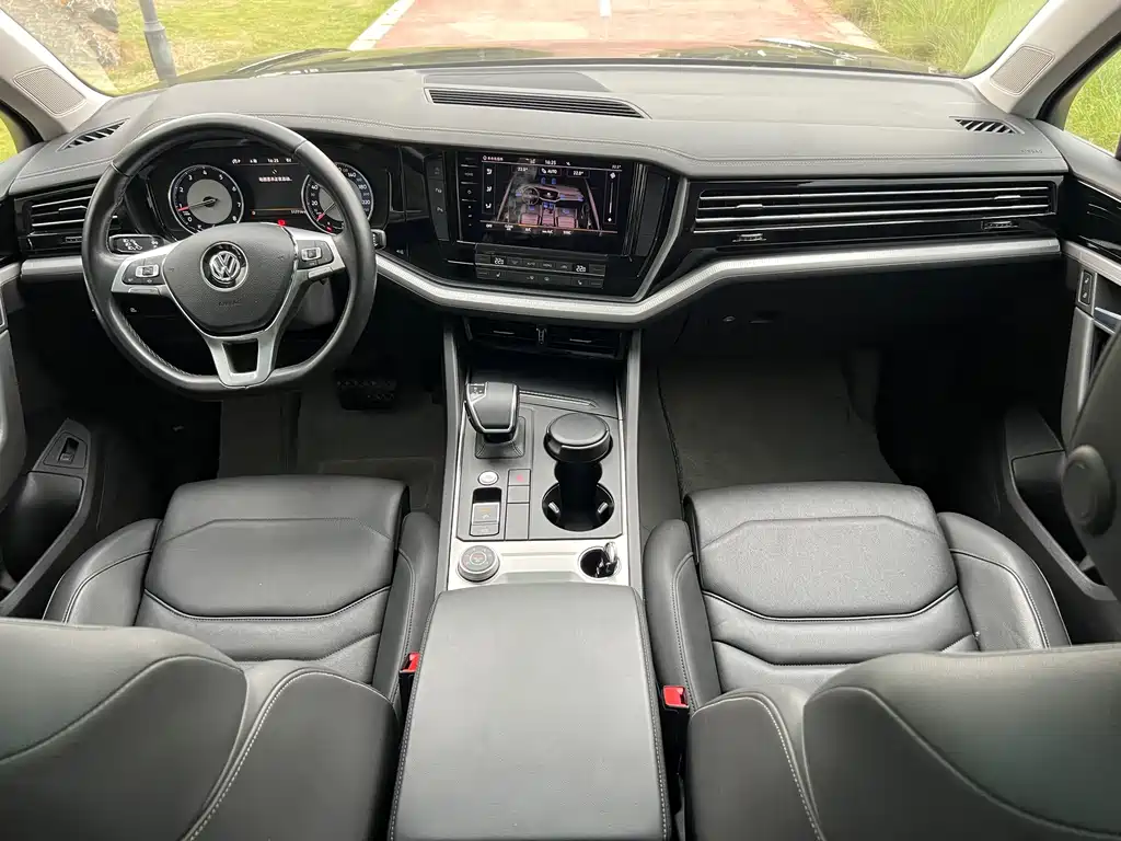 Volkswagen Touareg — миниатюра 11