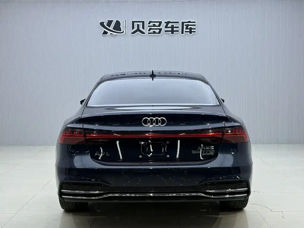 Audi A7L 2022 55 TFSI quattro S-line