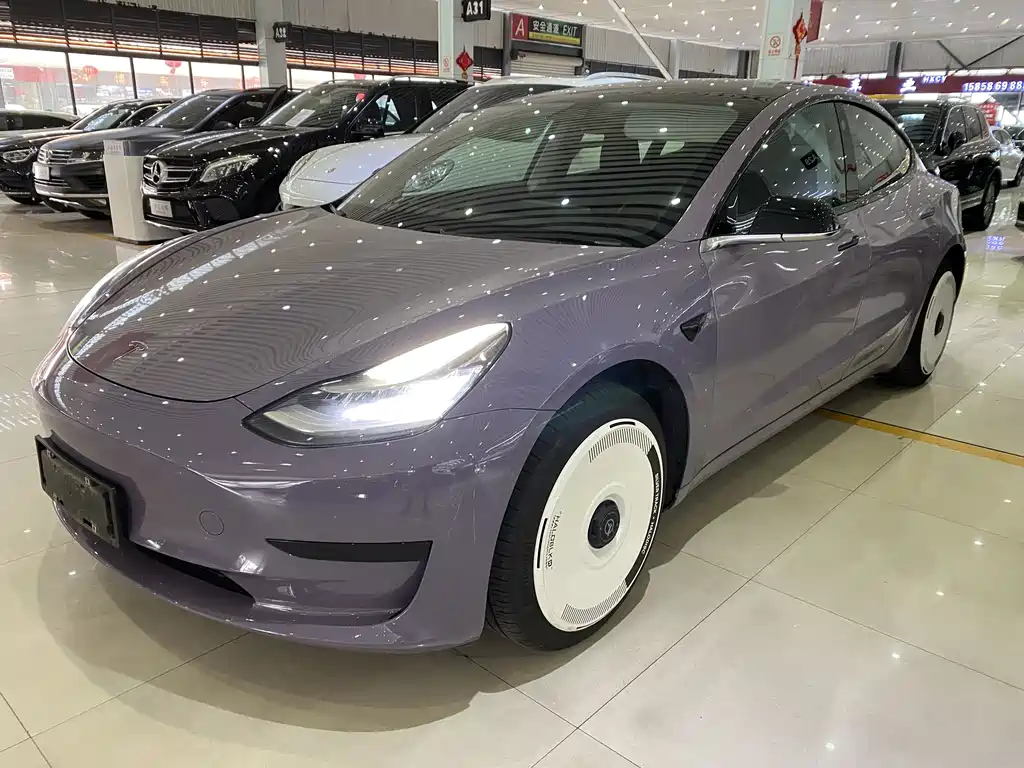Tesla Model 3 2020