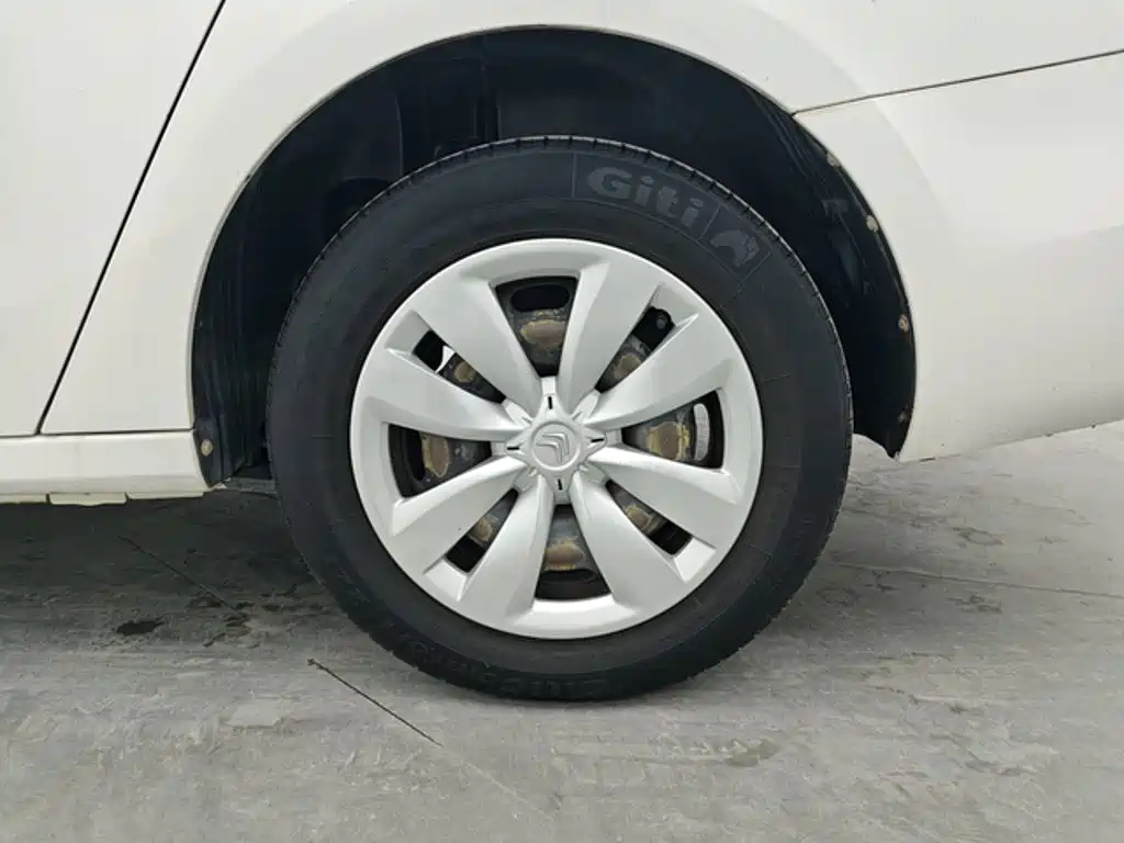 Citroen Elysee — миниатюра 8