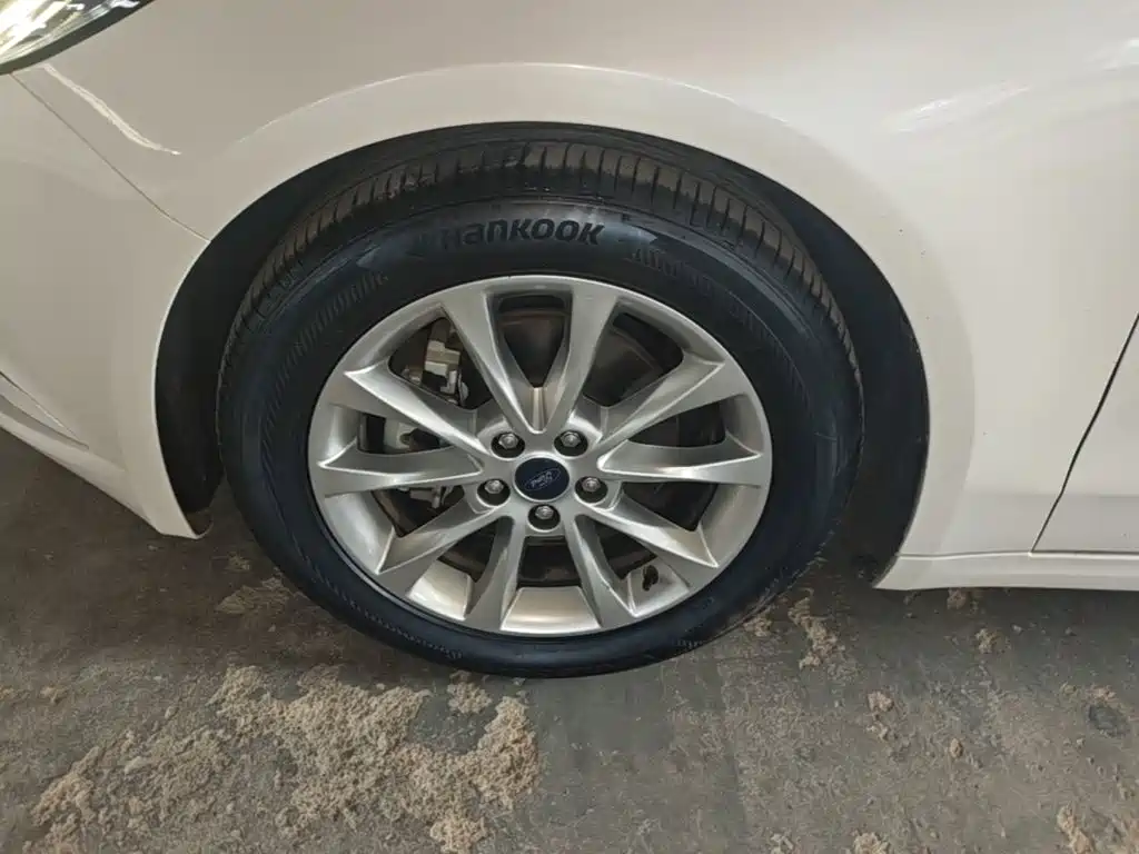 Ford Mondeo — миниатюра 23