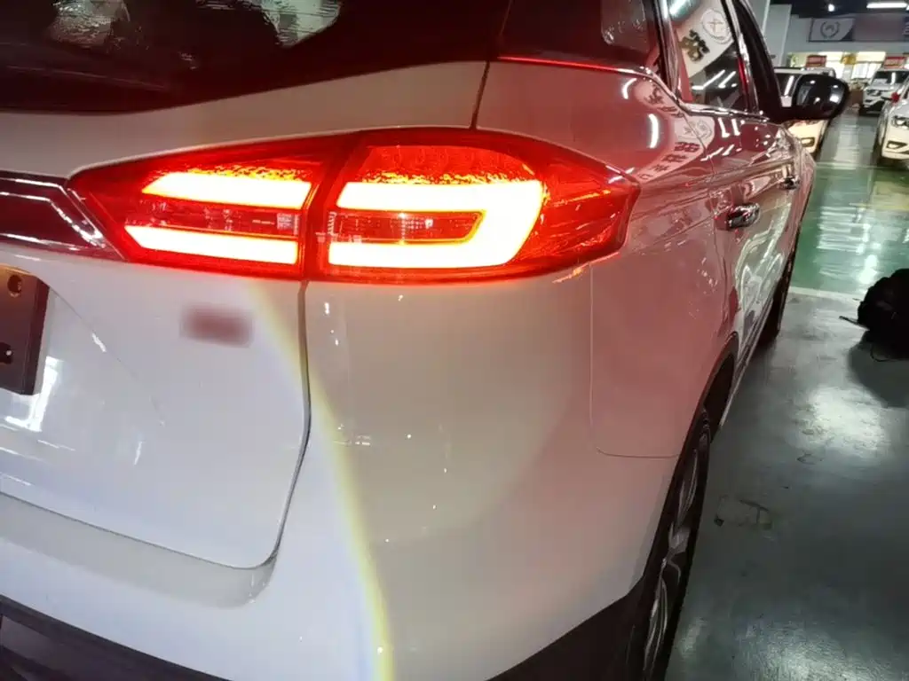 Geely Boyue — миниатюра 8