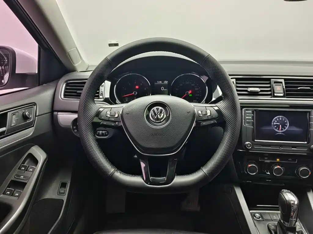 Volkswagen Sagitar — миниатюра 8