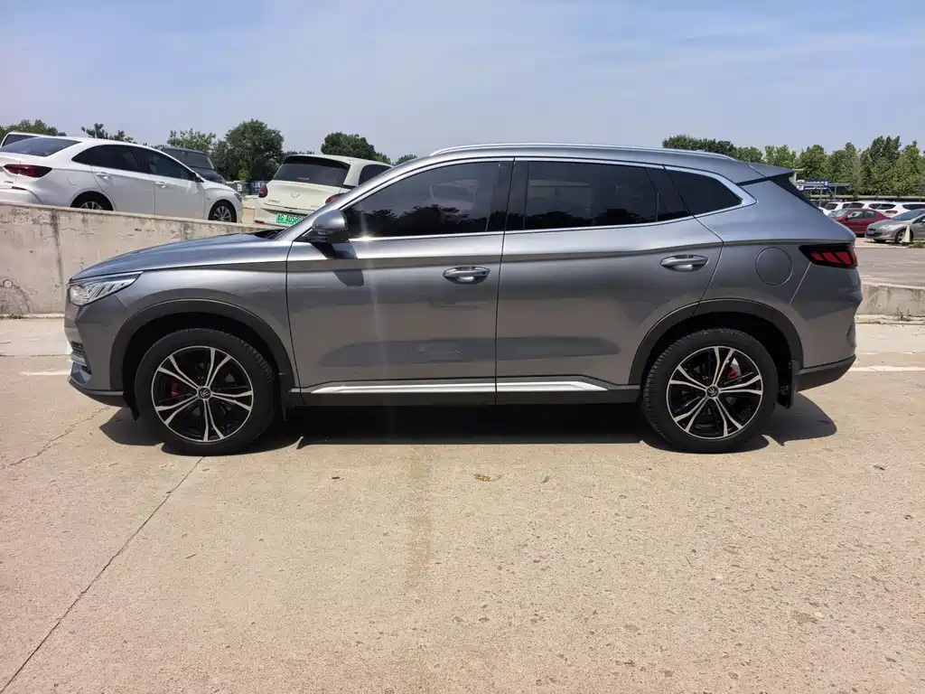 BYD Song Plus PLUS 2020 1.5T AT Flagship PLUS