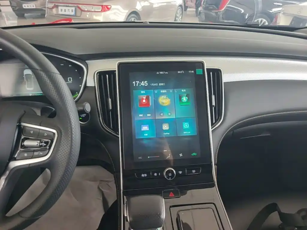 Roewe i6 MAX New Energy — миниатюра 13