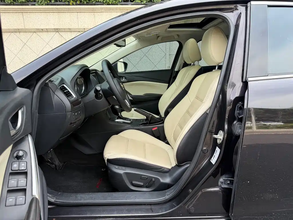 Mazda Atenza 2.0L Blue Sky Luxury Edition, фото 6