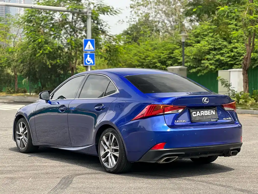 Lexus IS — миниатюра 6
