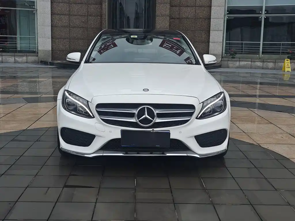 Mercedes-Benz C-Class — миниатюра 3