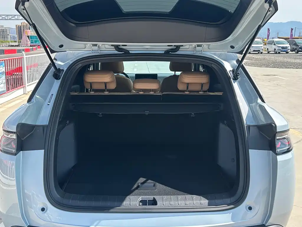 BYD L DM-i — миниатюра 17