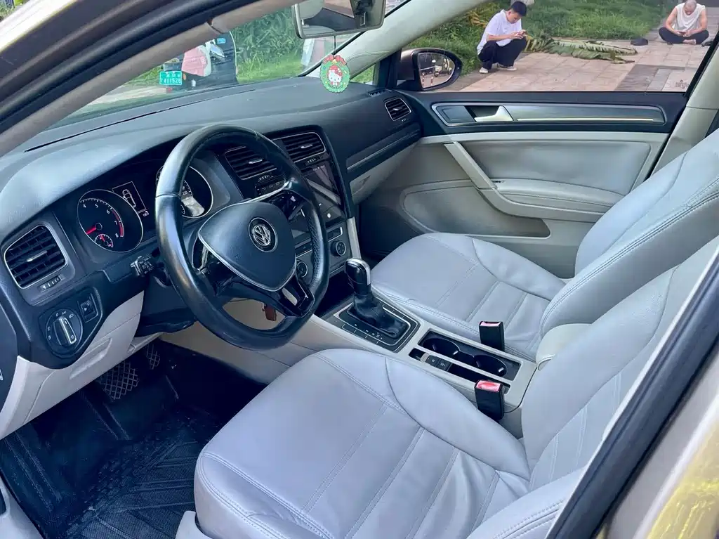 Volkswagen Golf — миниатюра 4