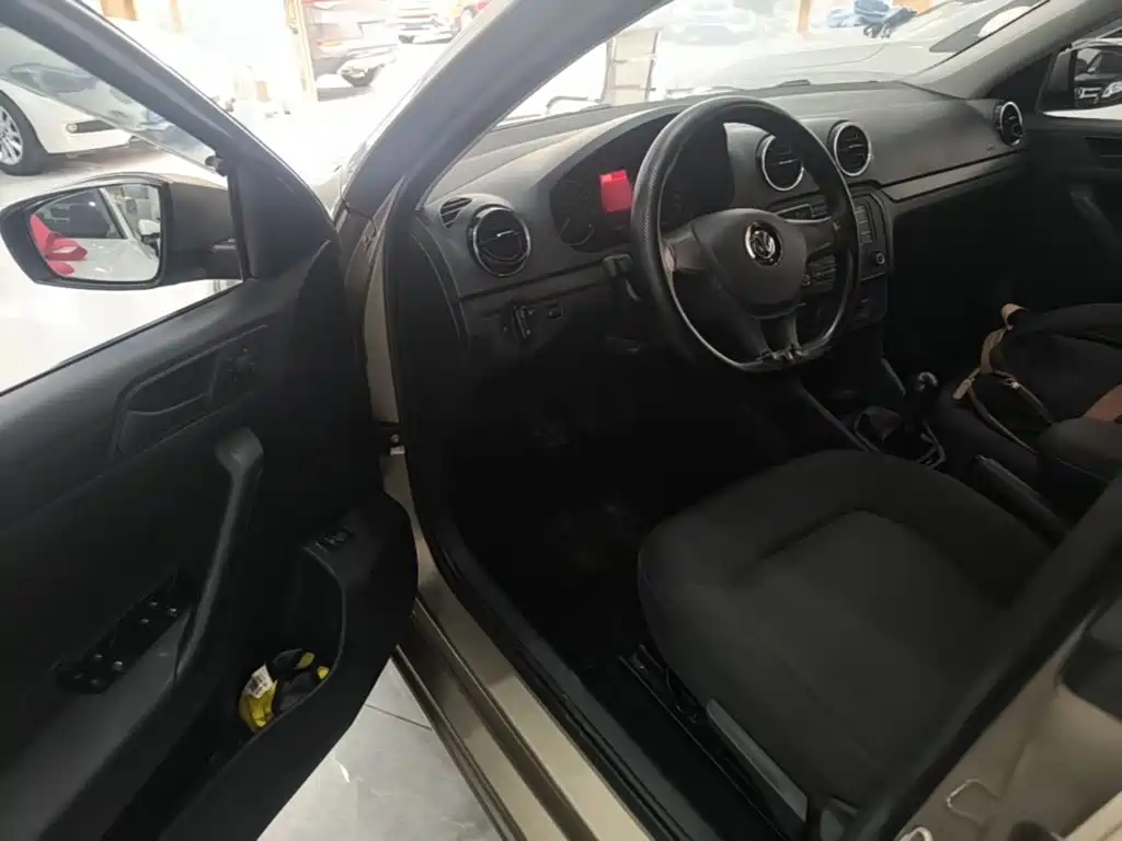 Volkswagen Jetta — миниатюра 16