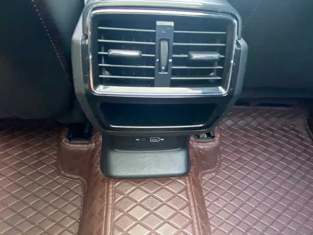 Skoda Karoq — миниатюра 14