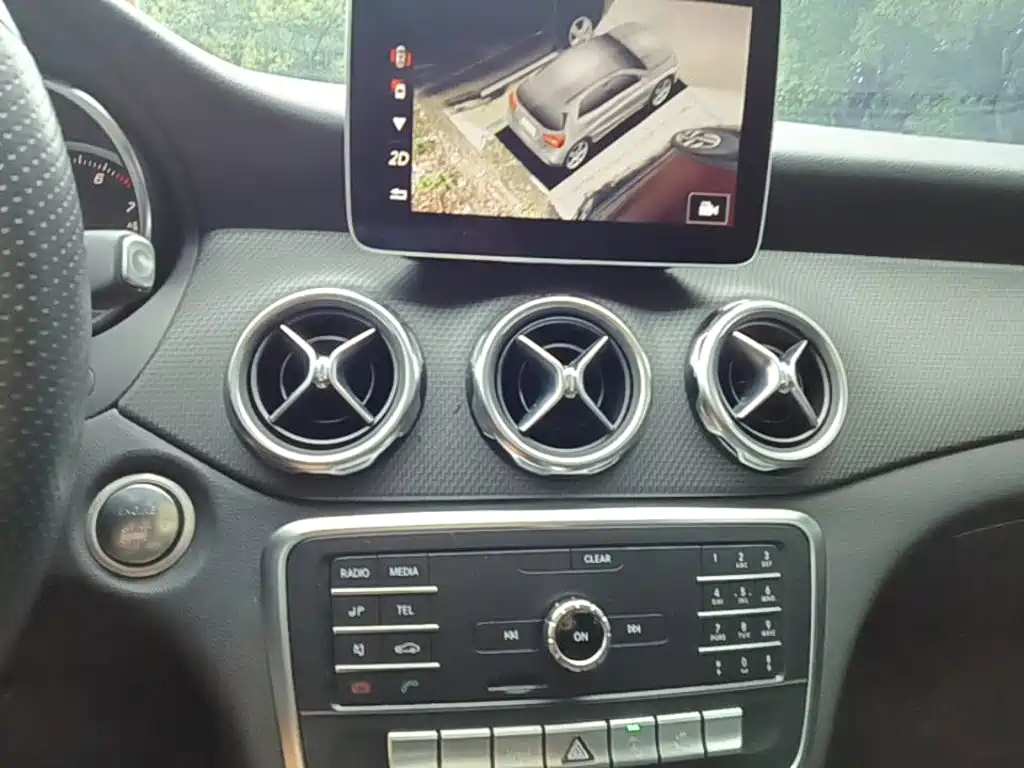 Mercedes-Benz GLA — миниатюра 13