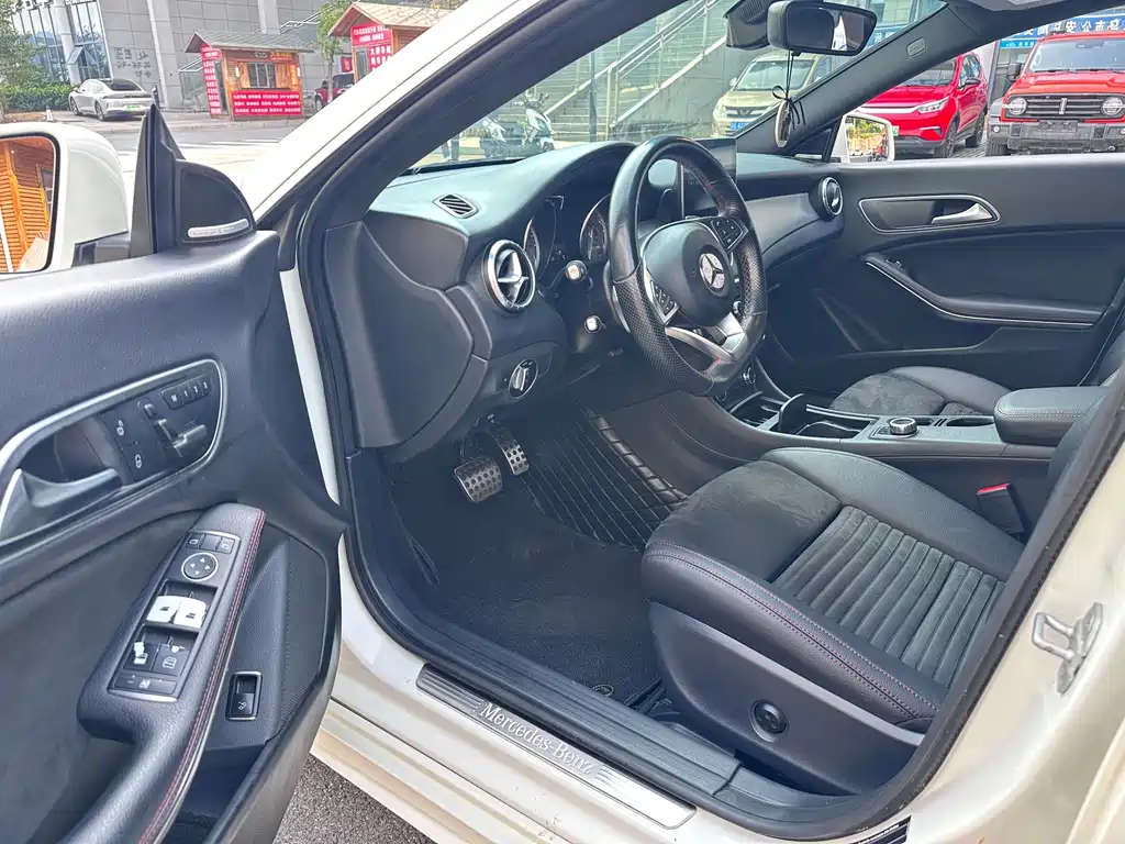 Mercedes-Benz CLA (Import) — миниатюра 9