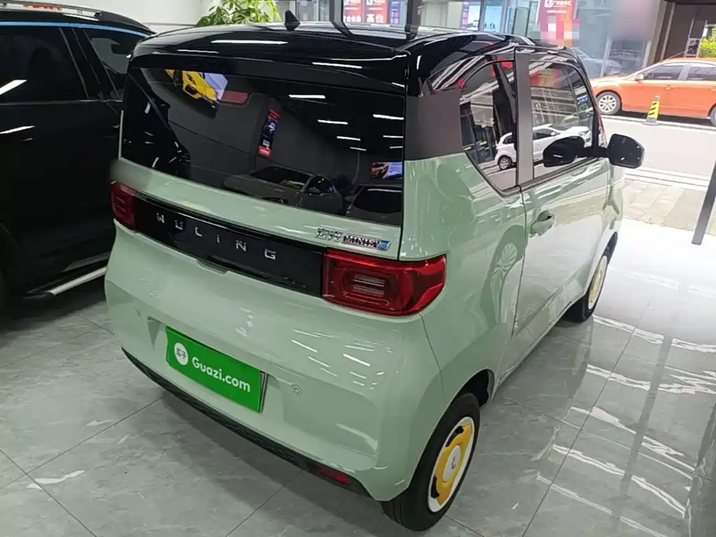 Wuling MINIEV — миниатюра 7