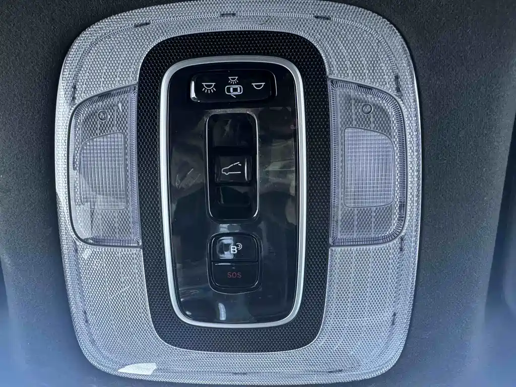 Hyundai Elantra — миниатюра 18