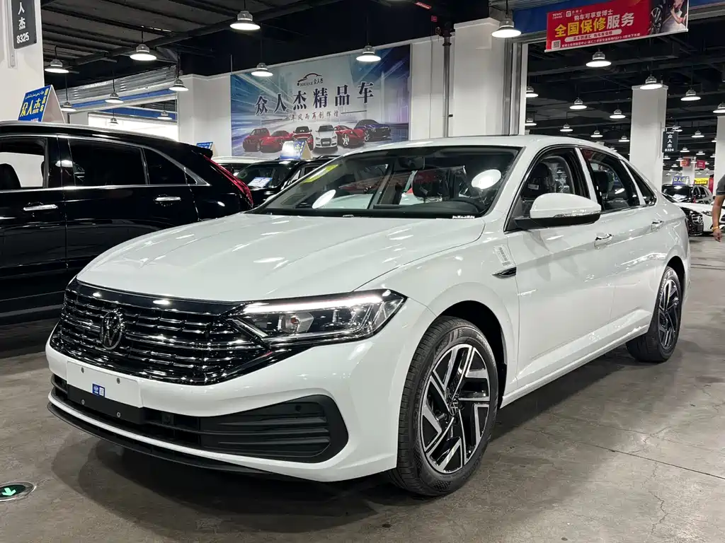 Volkswagen Sagitar 2025 300TSI DSG