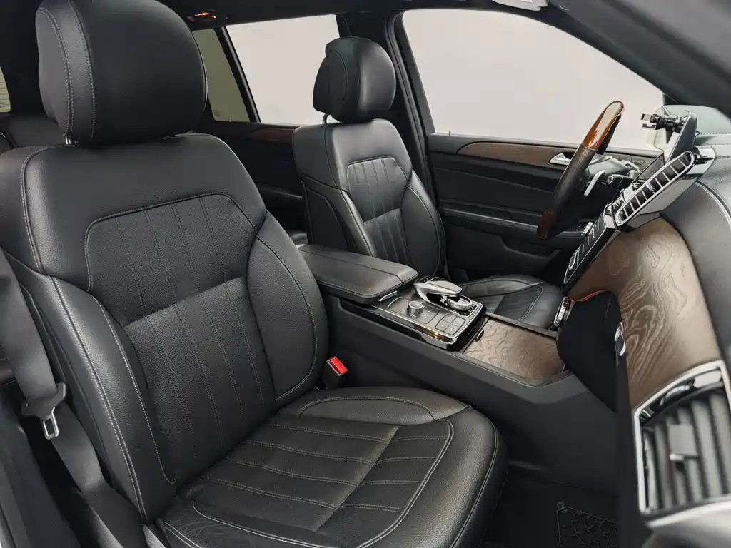 Mercedes-Benz GLS — миниатюра 14