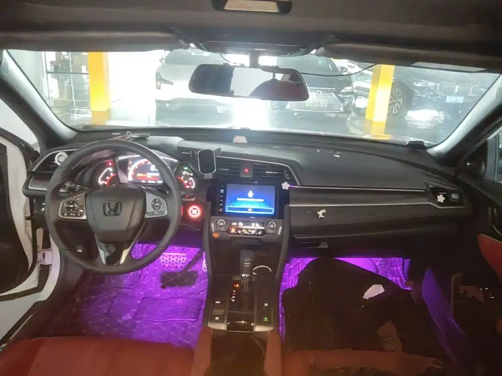 Honda Civic — миниатюра 10