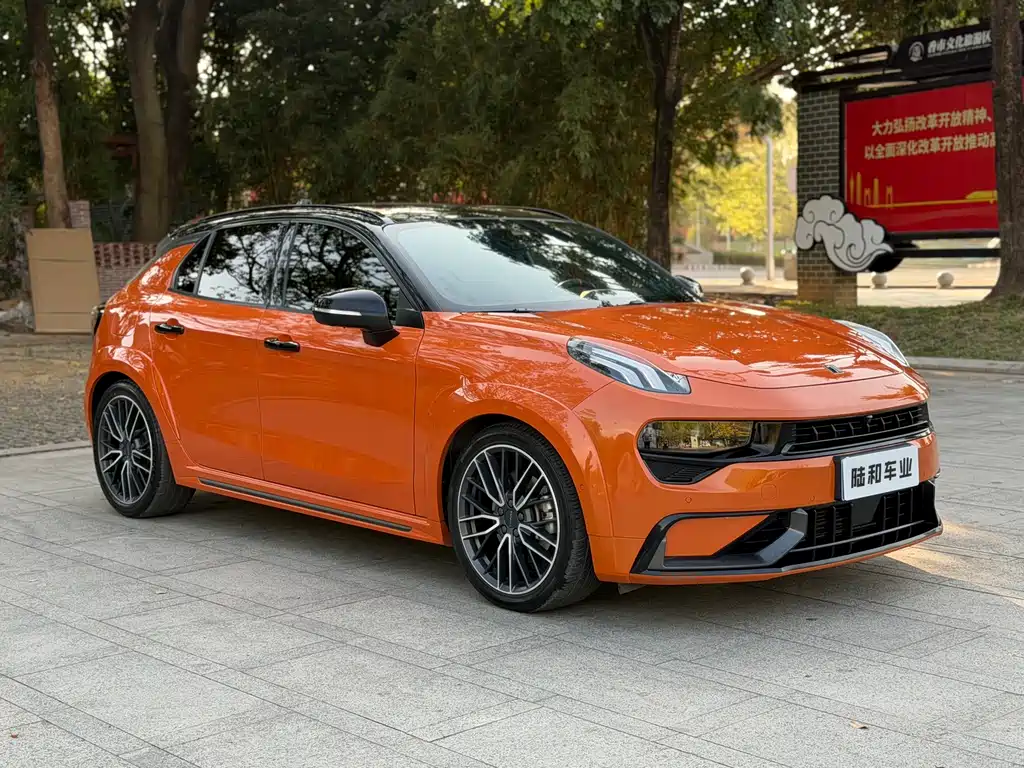 LYNK & CO. 02 HATCHBACK