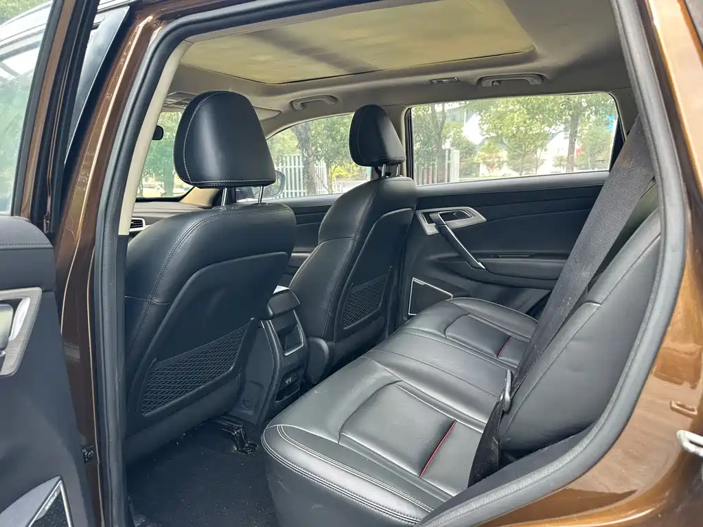 Geely Boyue — миниатюра 7
