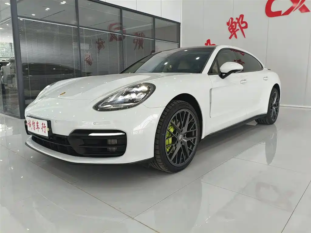 Porsche Panamera 2022