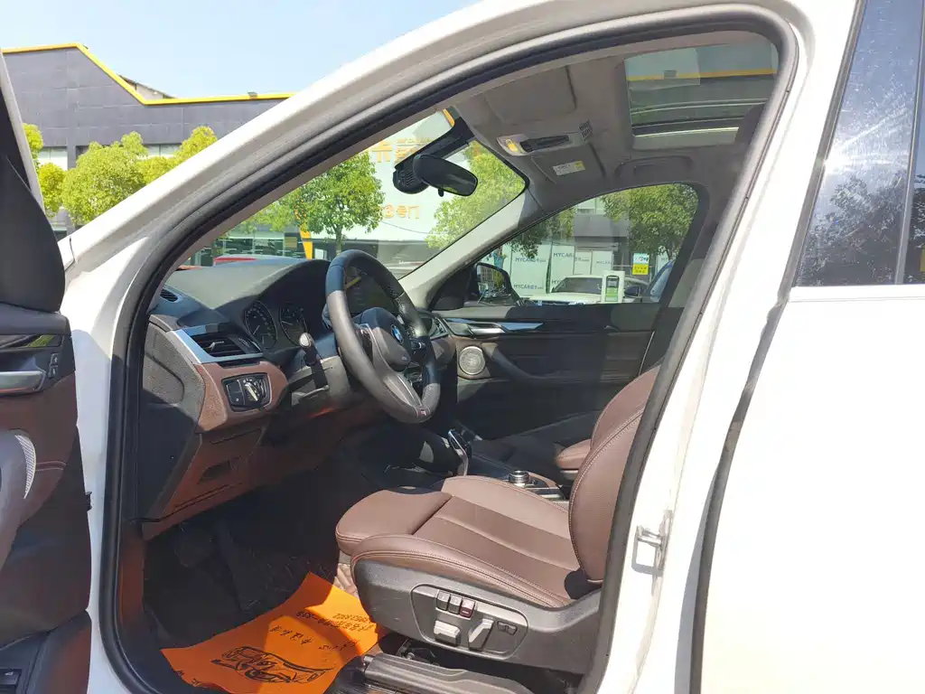 BMW X1 2022 sDrive25Li Lead