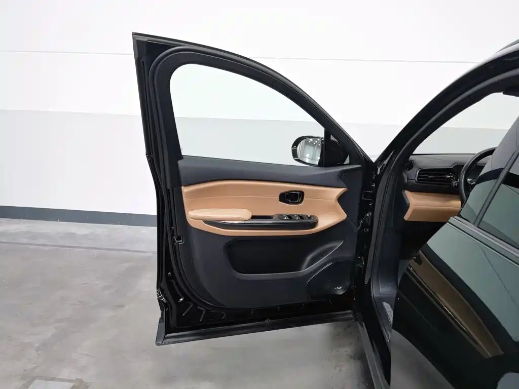 NIO ES6 — миниатюра 8